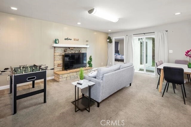 Building Photo - 408 E Jacaranda Ave