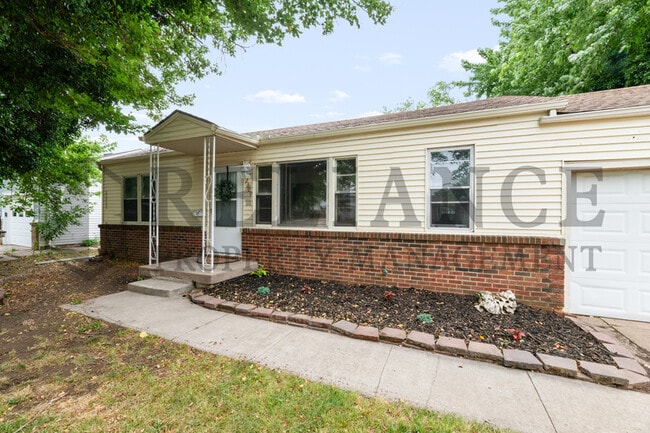 Building Photo - 2309 W Graber St