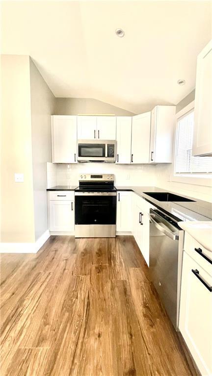 Building Photo - 216 Maple Ave