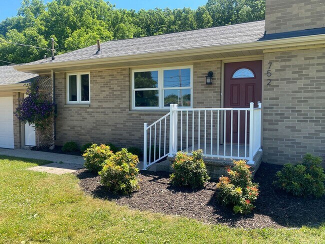Building Photo - Recently Renovated Home within Walking Dis...