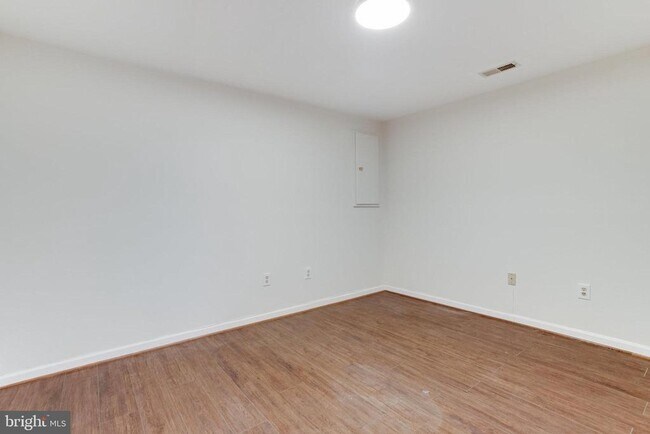 Building Photo - 9216 Burley Ln