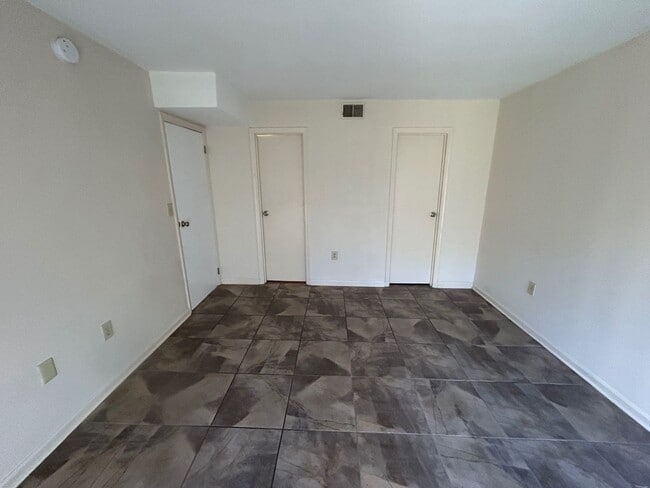 Building Photo - 3609-E-65 Juneau Rd