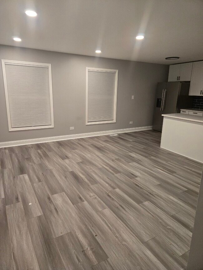 Building Photo - 456 W Inverrary Ln