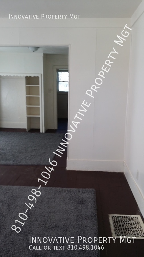 Building Photo - 3097 Hatherly-