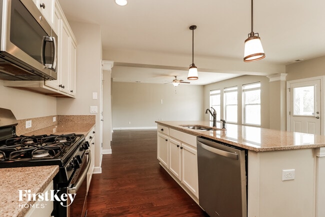 Building Photo - 358 Fox Ridge Ln