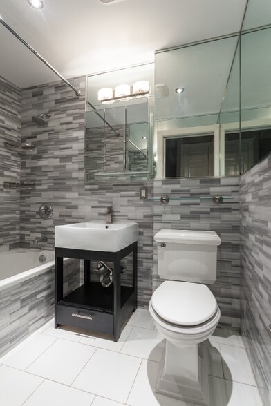 Building Photo - 338 E 100th St