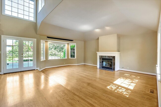 Building Photo - 13993 Alta Vista Ave