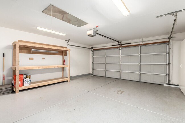 Building Photo - Inviting 4-Bedroom Home with Included Land...