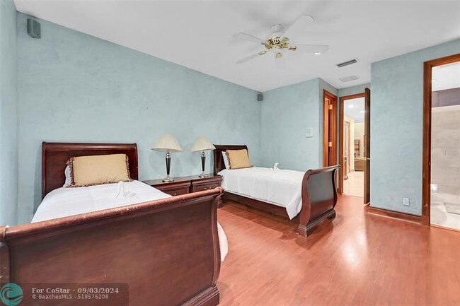 Building Photo - 4200 Coral Hills Dr