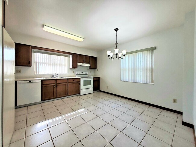 Building Photo - 1423 Disston Ave