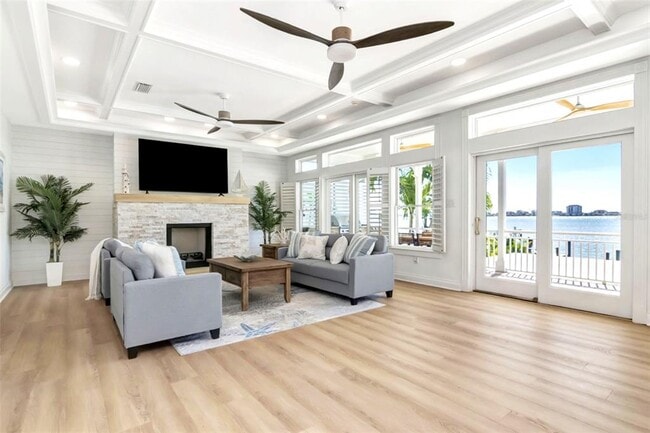 Building Photo - 644 Boca Ciega Isle Dr