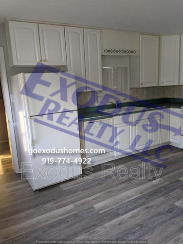 Building Photo - 5812 Shenandoah Dr