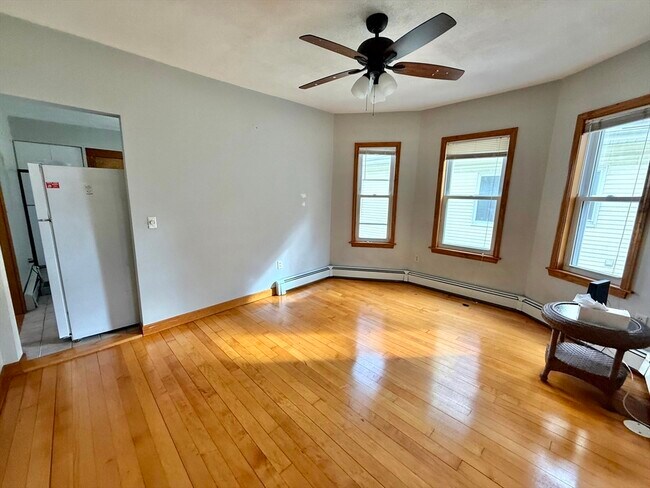 Building Photo - 35 Irma Ave