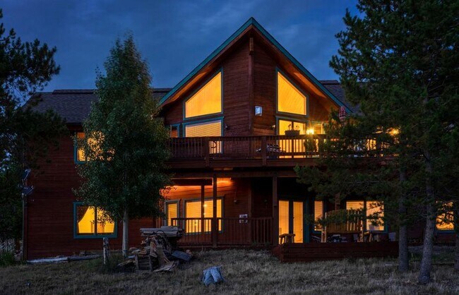 Building Photo - 33 Timberline Dr