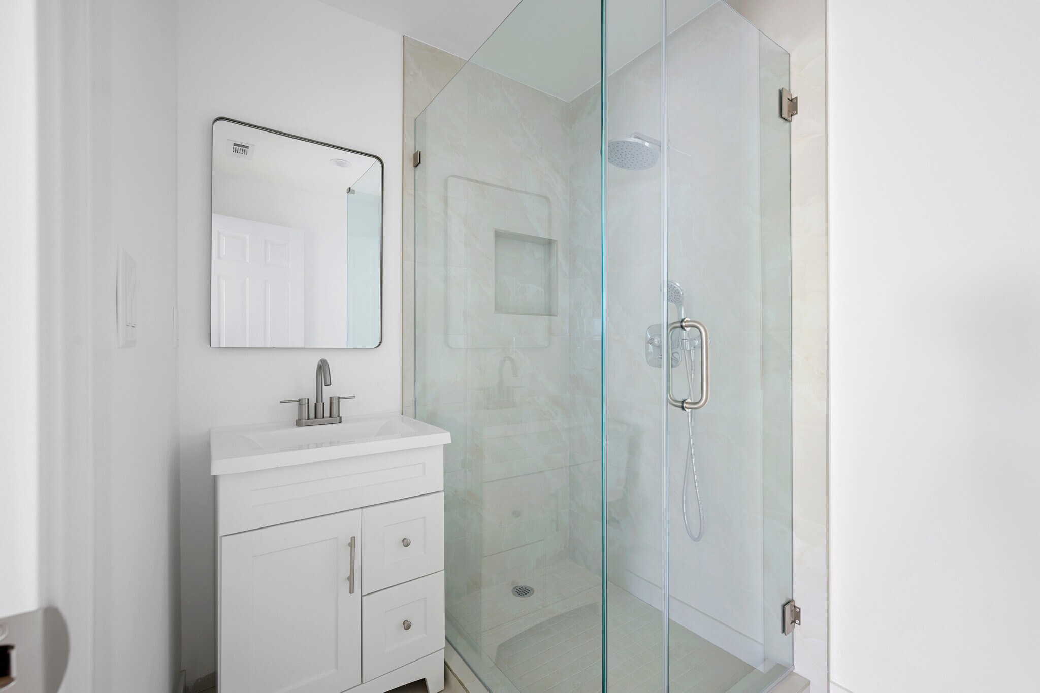 Building Photo - 5228 Auckland Ave