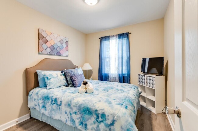 Building Photo - 407 N 3 1/2 Ave