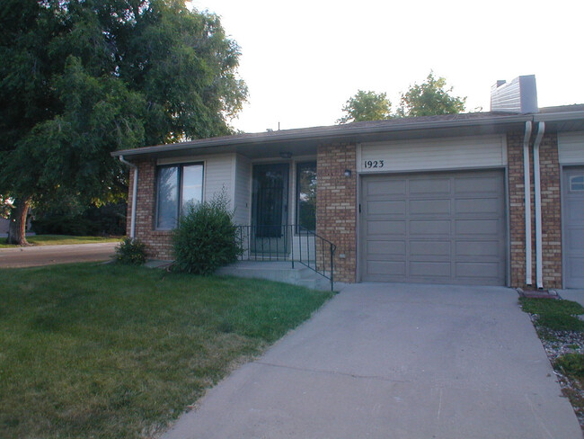 Primary Photo - House For Lease