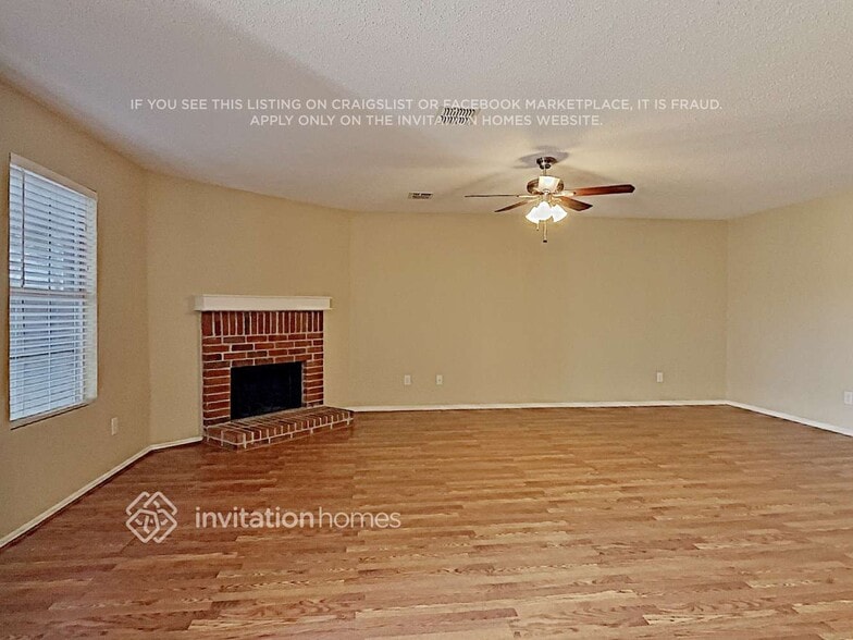 Building Photo - 1537 Englewood Dr