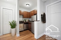 Building Photo - 837 W Wolfram St