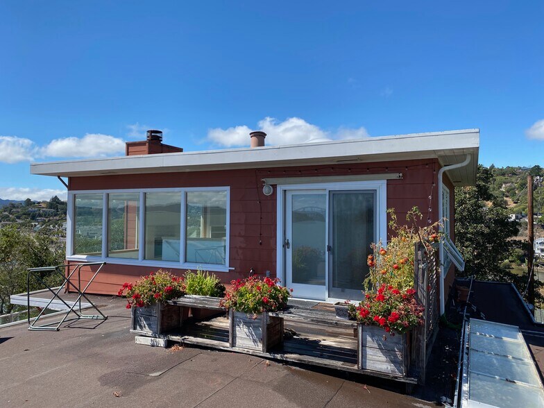 Building Photo - 55 Marine Dr