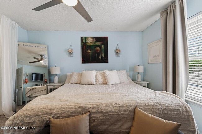 Building Photo - 805 Old Bridge Rd