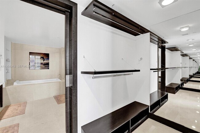 Building Photo - 465 Brickell Ave