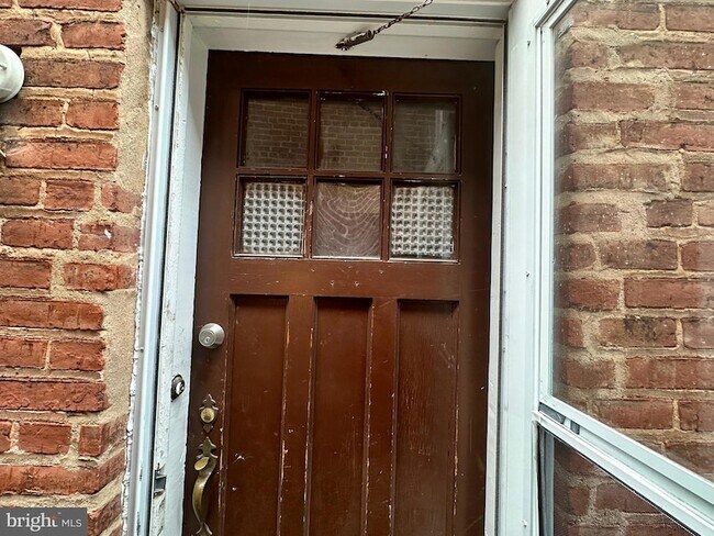 Building Photo - 4227 Euclid Ave
