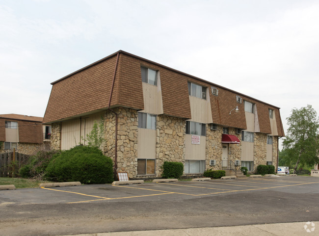 Primary Photo - Cedar Green Apartments