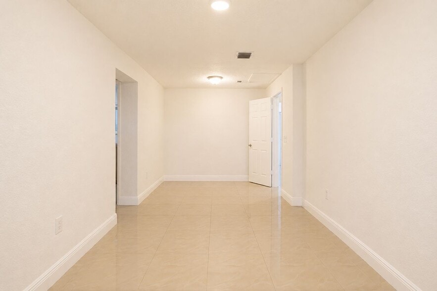 Building Photo - 9421 SW 150th St