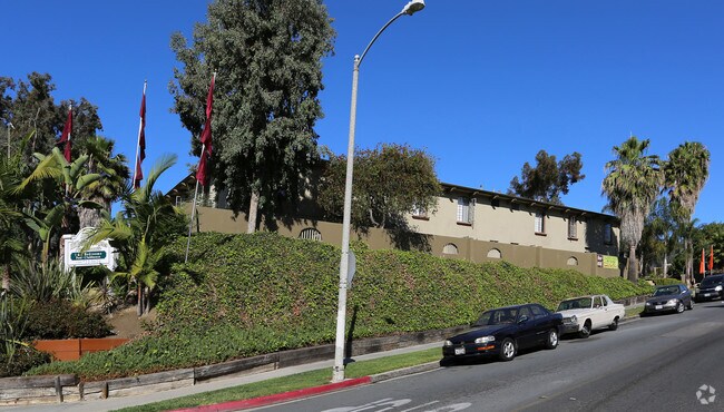 Building Photo - Hillside Garden