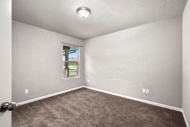 Building Photo - 2131 Naples Wy
