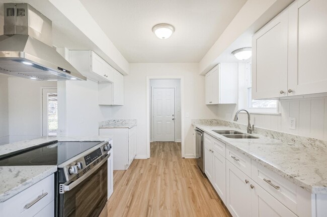 Building Photo - 802 Wright St