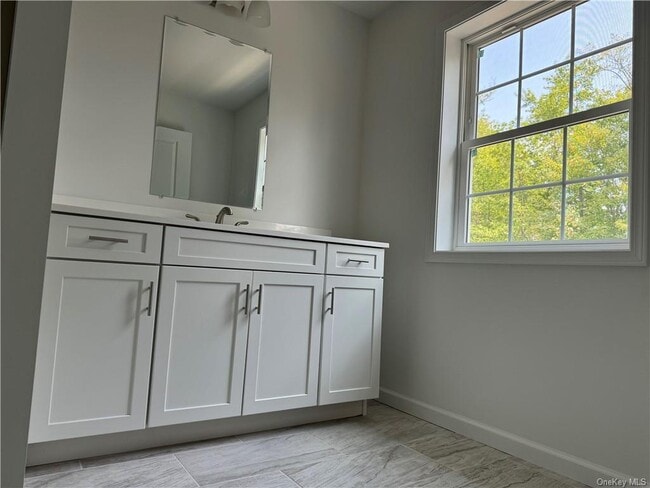 Building Photo - 16 Pinto Rd