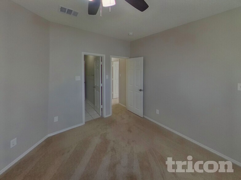 Building Photo - 1626 Rancho Dr