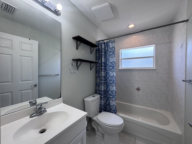 Building Photo - 4128 Corydon Ave