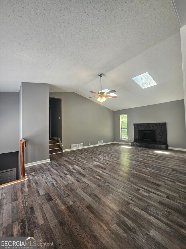 Building Photo - 4115 Cranwood Dr