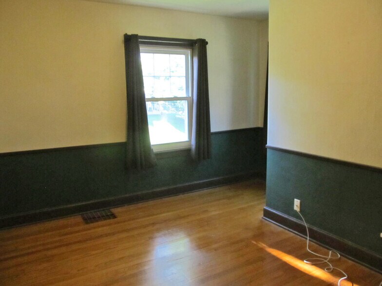 Building Photo - 719 Homecrest Ave