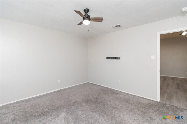 Building Photo - 7001 Cokui Dr