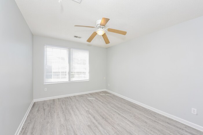 Building Photo - 312 Fox Trot Dr