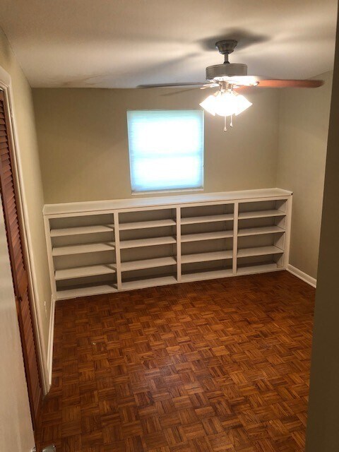 Building Photo - 223 N Lipona Rd