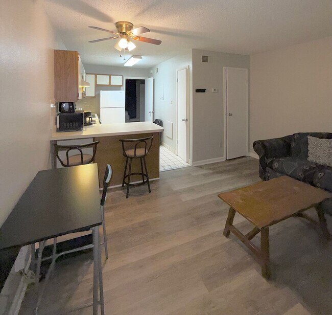 Building Photo - AVAILABLE   - Condo FSU Downtown - Close to Colleges
