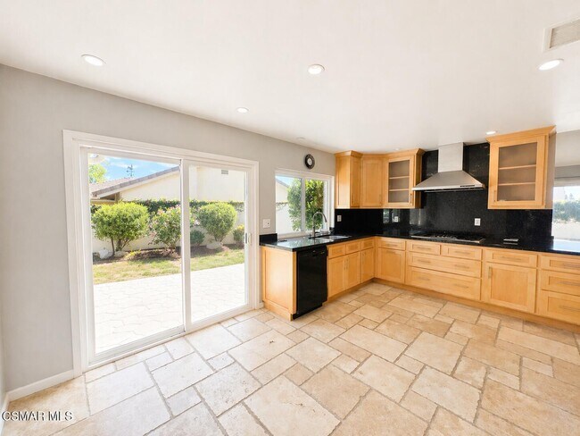 Building Photo - 3271 Rosehill Cir