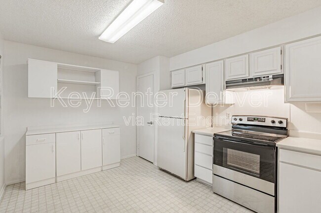 Building Photo - 7185 S Gaylord St