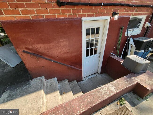 Building Photo - 6427 Kilmer St