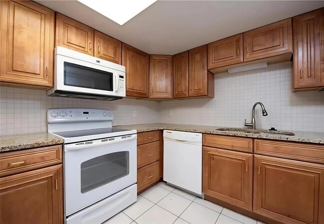 Building Photo - 9909 Sweepstakes Ln