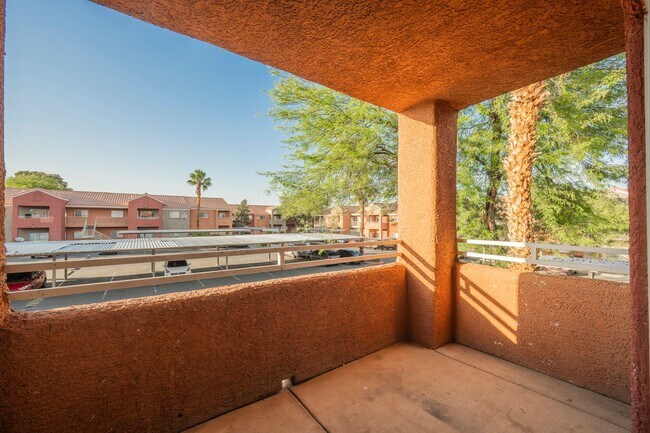 Building Photo - Like-New 2BR/2BA Condo in Gated Manzanita Community – Vaulted Ceilings & Fireplace!