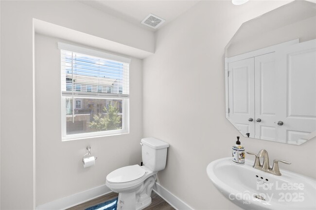 Building Photo - 1713 Unison Dr