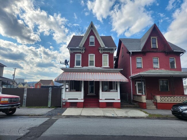 Building Photo - 202 5th Ave