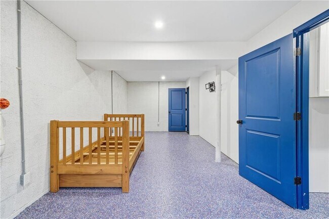 Building Photo - 2130 Cove Trail