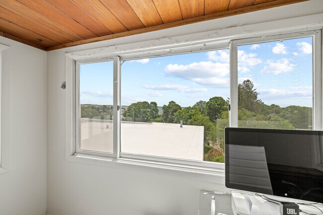 Building Photo - 70 Prospect Hill Rd
